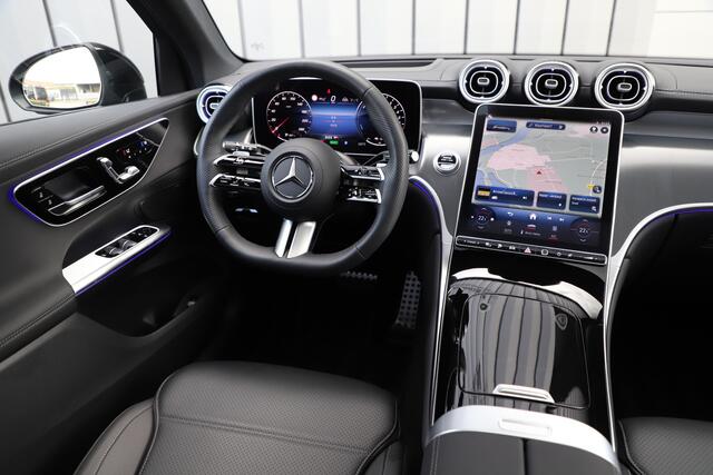 Mercedes-Benz GLC-KLASSE 300e AMG 4-Matic | 313PK | Head-up | Keyles-go | Massage | Pano | Digital-light | Stoelkoeling | Sfeerverlichting | Distronic | 2024.