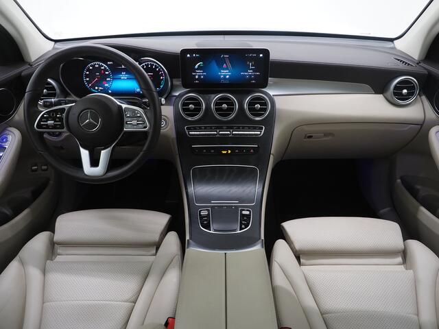 Mercedes-Benz GLC-KLASSE 300e 4MATIC | Panoramadak | Luchtvering | 360 | Keyless | Stoelverwarming | Carplay