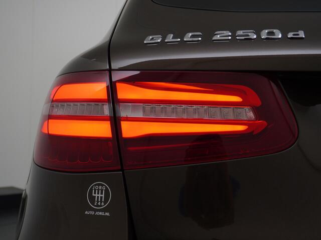 Mercedes-Benz GLC-KLASSE 250 d 4MATIC Prestige 1e Eigenaar Dealer onderhouden Panoramadak Trekhaak Burmester Memory