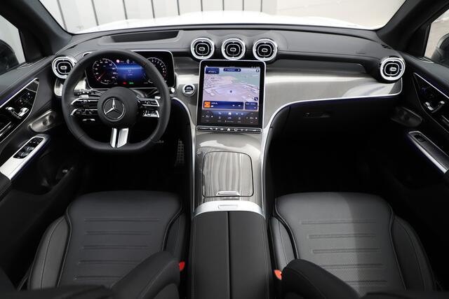 Mercedes-Benz GLC-KLASSE 400e AMG 4-Matic | 381PK | Achterasbesturing | Luchtvering | Sfeerverlichting | Keyles-go | Head-up | Burmester | Memory | Pano | Stoelkoeling | 2024.