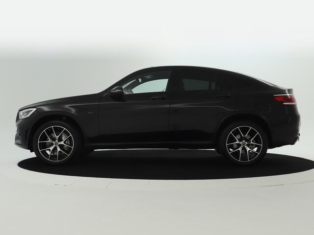 Mercedes-Benz GLC-KLASSE Coupé 300e 4MATIC Premium Plus | Schuifdak | Achteruitrijcamera | Trekhaak | Multibeam Koplampen | Nightpakket | Inclusief 24 maanden MB Certified garantie voor Europa.