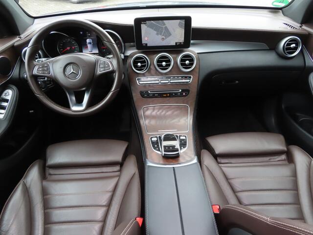 Mercedes-Benz GLC-KLASSE 250 4MATIC Premium Plus | Panoramaschuifdak | stoelen elektrisch verstelbaar + geheugen | camera | lederen bekleding