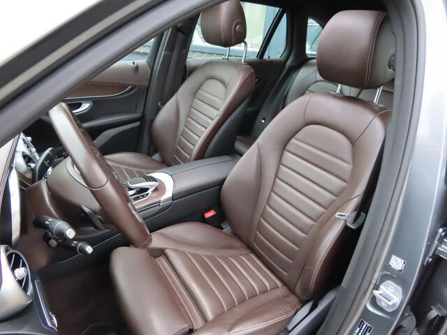 Mercedes-Benz GLC-KLASSE 250 4MATIC Premium Plus | Panoramaschuifdak | stoelen elektrisch verstelbaar + geheugen | camera | lederen bekleding