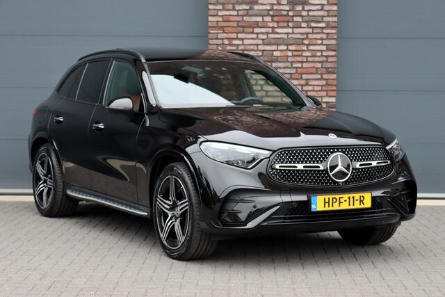 Mercedes-Benz GLC-KLASSE 400e 4MATIC AMG Line Aut9 | Luchtvering | Achterasbesturing | Distronic+ | Burmester | Stoelventilatie | Verwarmd Stuurwiel | Trekhaak | HUD | Leder | Digital Light | Panoramadak |