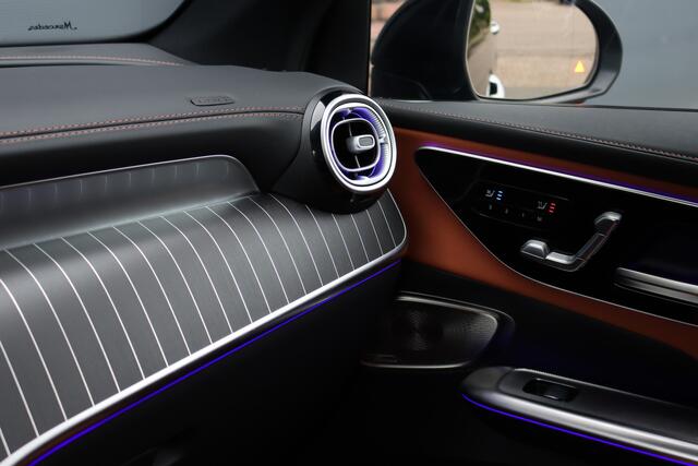 Mercedes-Benz GLC-KLASSE 400e 4MATIC AMG Line Aut9 | Luchtvering | Achterasbesturing | Distronic+ | Burmester | Stoelventilatie | Verwarmd Stuurwiel | Trekhaak | HUD | Leder | Digital Light | Panoramadak |