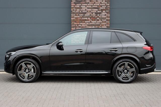 Mercedes-Benz GLC-KLASSE 400e 4MATIC AMG Line Aut9 | Luchtvering | Achterasbesturing | Distronic+ | Burmester | Stoelventilatie | Verwarmd Stuurwiel | Trekhaak | HUD | Leder | Digital Light | Panoramadak |