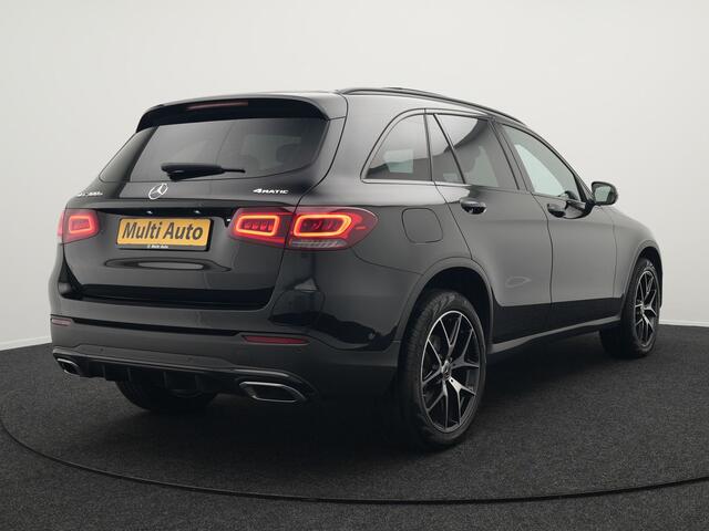 Mercedes-Benz GLC-KLASSE 300e 4MATIC AMG Night Plug In Hybrid 320pk PHEV | Panodak | Alcantara Sportstoelen Verwarmd | L.M. 20" | Virtual | Sfeerverlichting | Navigatie | Apple Carplay | Camera | DAB |