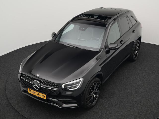 Mercedes-Benz GLC-KLASSE 300e 4MATIC AMG Night Plug In Hybrid 320pk PHEV | Panodak | Alcantara Sportstoelen Verwarmd | L.M. 20" | Virtual | Sfeerverlichting | Navigatie | Apple Carplay | Camera | DAB |