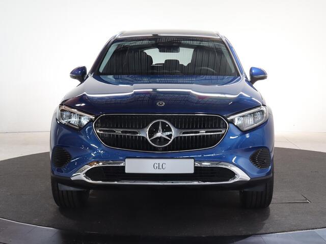 Mercedes-Benz GLC-KLASSE 300e 4MATIC Business Line | Panorama-schuifdak | Trekhaak | 360* camera | Stoelverwarming | Sfeerverlichting