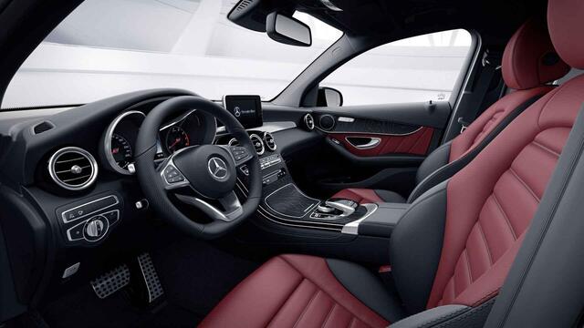Mercedes-Benz GLC-KLASSE Coupé 250 4MATIC Edition 1 | AMG | Night | Schuif/kanteldak | Treeplanken | Sportuitlaat | 20" lichtmetalen velgen |