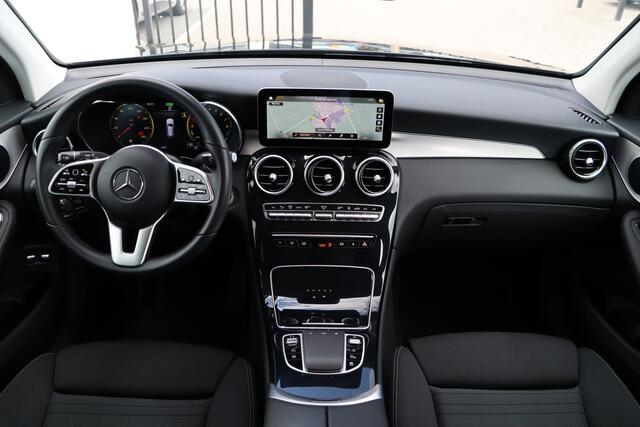 Mercedes-Benz GLC-KLASSE 300e 4MATIC | Adaptive Cruise | 360 Camera | Elek. Trekhaak | Keyless | Navigatie | Stoelverwarming