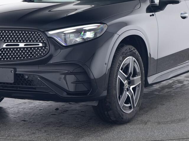 Mercedes-Benz GLC-KLASSE 300 e 4MATIC AMG Plug-In Hybride AMG Line Premium | Night Pakket | Alarm | Panorama Schuif-Kanteldak | DC en AC Laden | Distronic. Inclusief 24 maanden MB Certified garantie voor Europa.