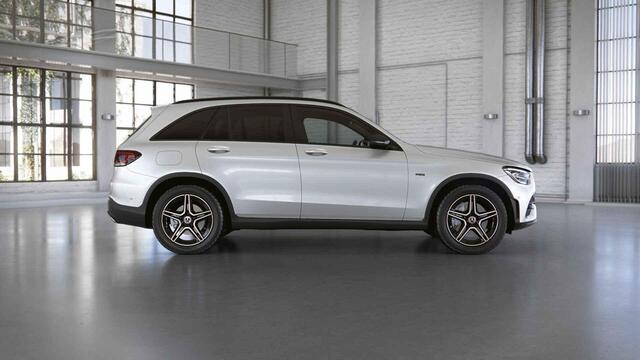 Mercedes-Benz GLC-KLASSE 300e 4MATIC Business Solution AMG | Night | Stoelverwarming | Achteruitrijcamera | Dakrails |