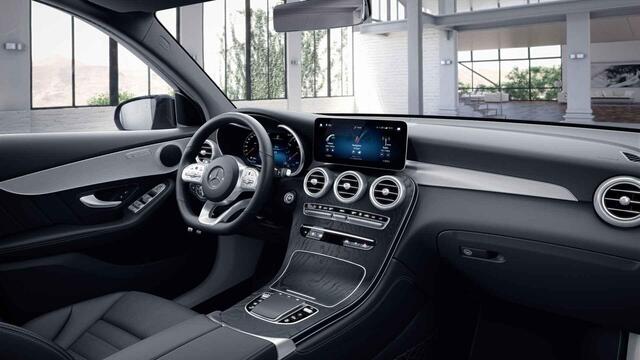 Mercedes-Benz GLC-KLASSE 300e 4MATIC Business Solution AMG | Night | Stoelverwarming | Achteruitrijcamera | Dakrails |