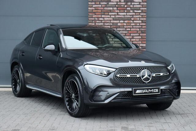 Mercedes-Benz GLC-KLASSE Coupé 300 4MATIC AMG Line Aut9 | Panoramadak | Distronic Pro | Trekhaak | Verwarmd Stuurwiel | Surround Camera | Memory | Nightpakket | Sfeerverlichting |