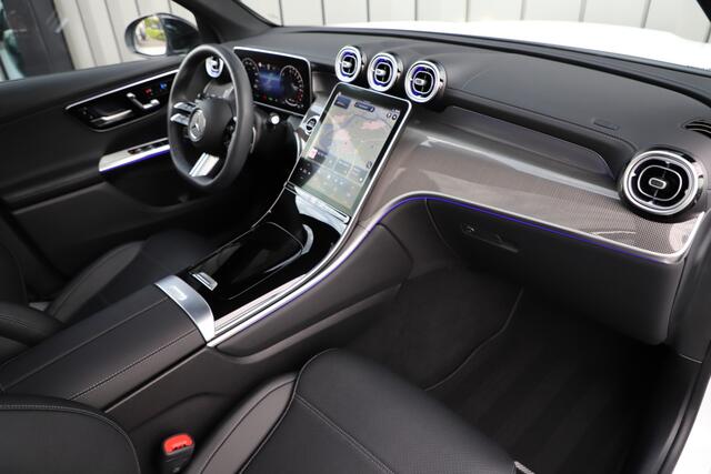 Mercedes-Benz GLC-KLASSE 300e AMG 4-Matic | 313PK | Massage | Pano | Burmester | Digital-light | Sfeerverlichting | Distronic | Stoelkoeling | Air-balance | 2024.