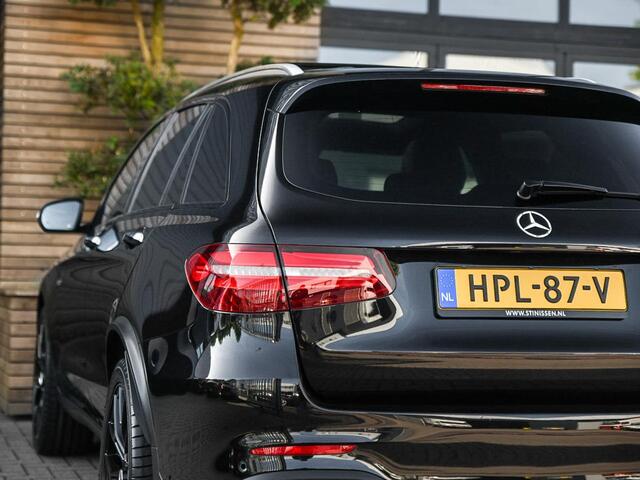 Mercedes-Benz GLC-KLASSE AMG 43 4MATIC Pano Burmester 21 Inch