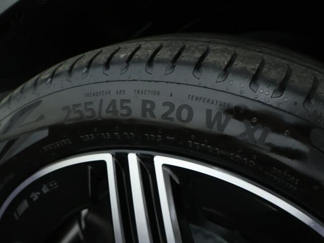 Mercedes-Benz GLC-KLASSE 300e 4MATIC Sport Edition | Trekhaak | Nightpakket | Parkeerpakket met 360°-camera | Premium pakket | EASY PACK achterklep | URBAN GUARD voertuigbescherming plus | Dodehoekassistent | Memorypakket |