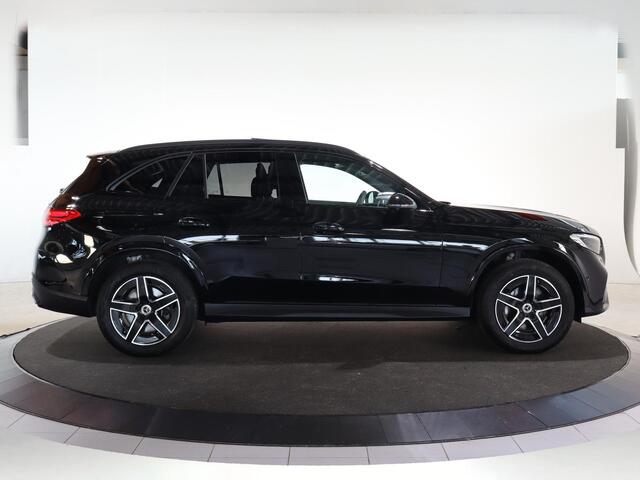 Mercedes-Benz GLC-KLASSE 300e 4MATIC AMG Line | AMG | Panoramadak | trekhaak | 360 camera | Night pakket | Winter pakket |