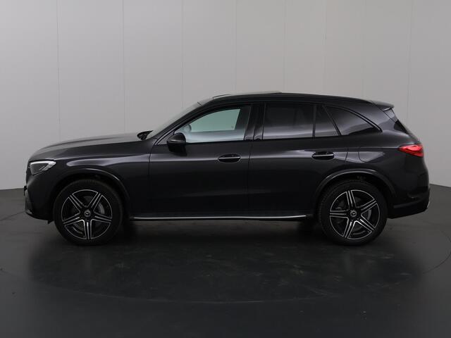 Mercedes-Benz GLC-KLASSE 300e 4MATIC AMG Line | AMG | Panoramadak | Treeplanken | Trekhaak | 360* camera