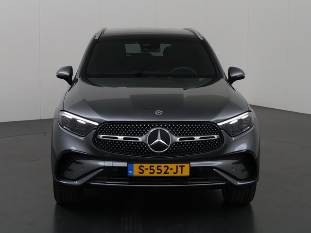 Mercedes-Benz GLC-KLASSE 300e 4MATIC AMG Line | Panoramadak | Keyless | 360 graden camera | Digital Light | Memory | 20" lichtmetalen velgen | Lederen bekleding |