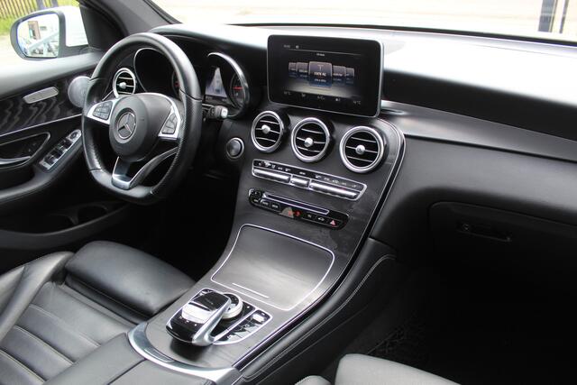 Mercedes-Benz GLC-KLASSE Coupé 250 4MATIC Premium Plus AMG pakket/AUTOMAAT/Burmester/Schuifkanteldak/Navigatie/360° Camera/Dodehoek detectie/Parkeersensoren rondom/Climate control/Adaptive cruise control/Stoelverwarming/Elektrische achterklep/Elektrisch verstelbare stoelen/20'' L