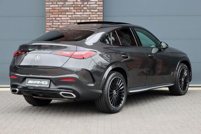 Mercedes-Benz GLC-KLASSE Coupé 300 4MATIC AMG Line Aut9 | Panoramadak | Distronic Pro | Trekhaak | Verwarmd Stuurwiel | Surround Camera | Memory | Nightpakket | Sfeerverlichting |