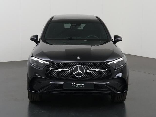 Mercedes-Benz GLC-KLASSE 300e 4MATIC AMG Line | Panoramadak | Trekhaak | Night pakket | Winter pakket |