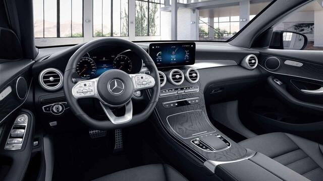 Mercedes-Benz GLC-KLASSE Coupé 300 4MATIC Premium Plus | AMG | Night | Schuifdak/kanteldak | Trekhaak | Headup | Sfeerverlichting |