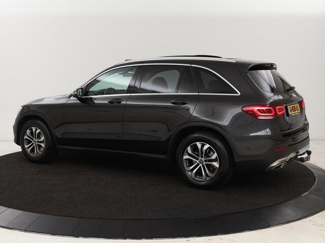 Mercedes-Benz GLC-KLASSE 200 Business Solution Limited | Panoramadak | Leder | Stoelverwarming | Adaptive cruise | Trekhaak | Camera | Carplay