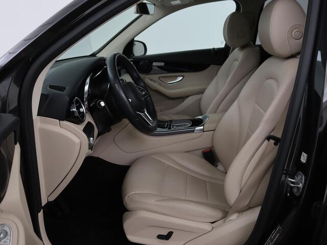 Mercedes-Benz GLC-KLASSE 200 Business Solution Limited | Panoramadak | Leder | Stoelverwarming | Adaptive cruise | Trekhaak | Camera | Carplay