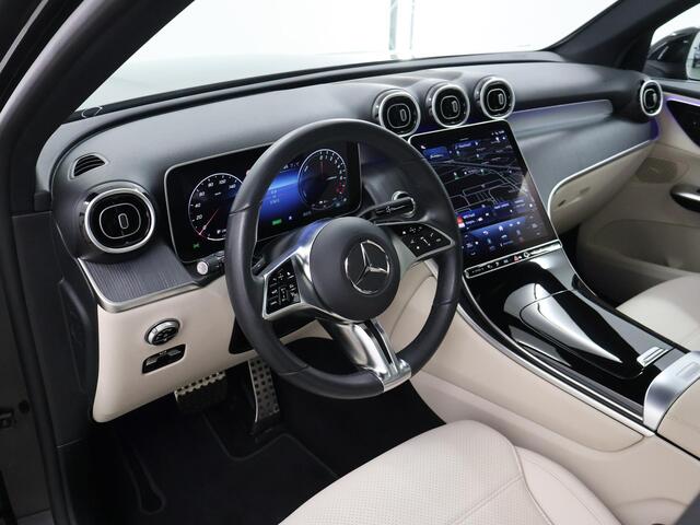 Mercedes-Benz GLC-KLASSE 300e 4MATIC Luxury Line | Panoramadak | Rijassistentiepakket Plus | Trekhaak | Lederen bekleding |