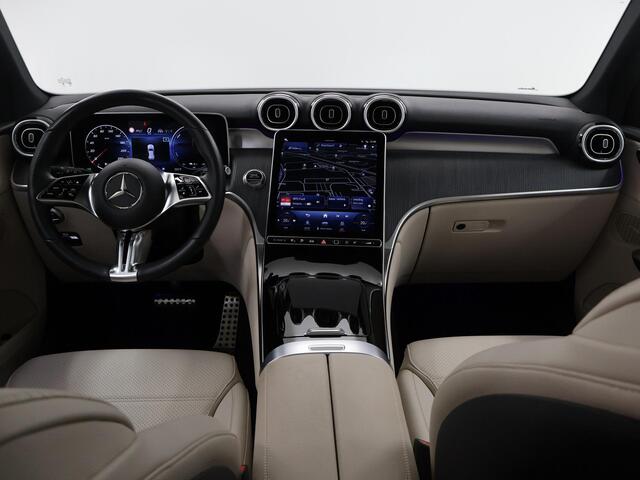 Mercedes-Benz GLC-KLASSE 300e 4MATIC Luxury Line | Panoramadak | Rijassistentiepakket Plus | Trekhaak | Lederen bekleding |