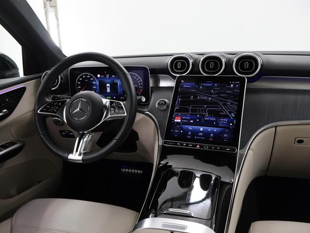 Mercedes-Benz GLC-KLASSE 300e 4MATIC Luxury Line | Panoramadak | Rijassistentiepakket Plus | Trekhaak | Lederen bekleding |