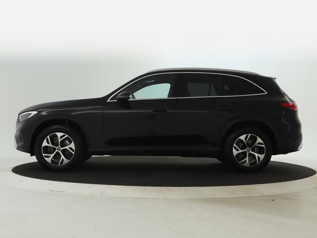 Mercedes-Benz GLC-KLASSE 300 e | Achteruitrijcamera | Distronic | Leder | Elektrische Stoelen | Inclusief 24 maanden MB Certified garantie voor Europa.