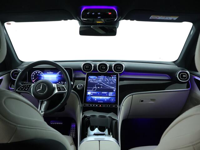Mercedes-Benz GLC-KLASSE 300 e | Achteruitrijcamera | Distronic | Leder | Elektrische Stoelen | Inclusief 24 maanden MB Certified garantie voor Europa.