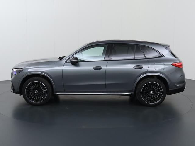 Mercedes-Benz GLC-KLASSE 300e 4MATIC AMG Line | Night | Panoramadak | Burmester 3D | Memory | Trekhaak | 20" lichtmetalen velgen | Sfeerverlichting |