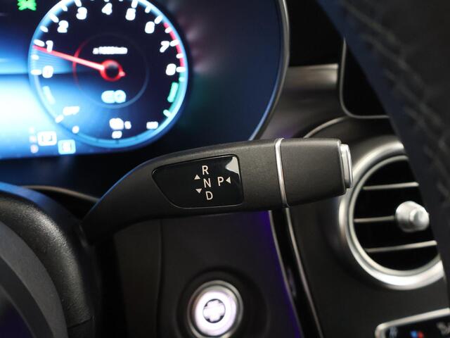 Mercedes-Benz GLC-KLASSE 300e 4MATIC Business Solution AMG | Panoramadak | Burmester | Trekhaak | Keyless | Widescreen | Sfeerverlichting | Stoelverwarming |