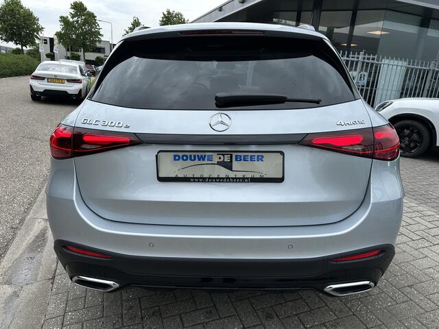 Mercedes-Benz GLC-KLASSE 300e 4MATIC AMG Line Night Pano-Dak | Trekhaak | Leer | Stoel & Stuurverw. | 360-Camera
