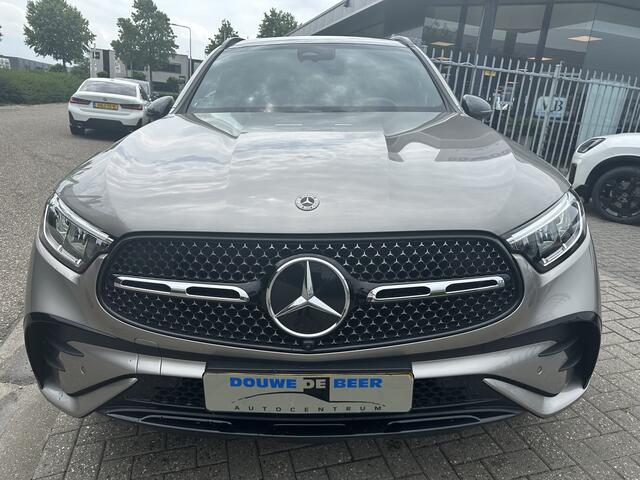 Mercedes-Benz GLC-KLASSE 300e 4MATIC AMG Line Night Pano-Dak | Trekhaak | 360-Camera | Stoel & Stuurverw.