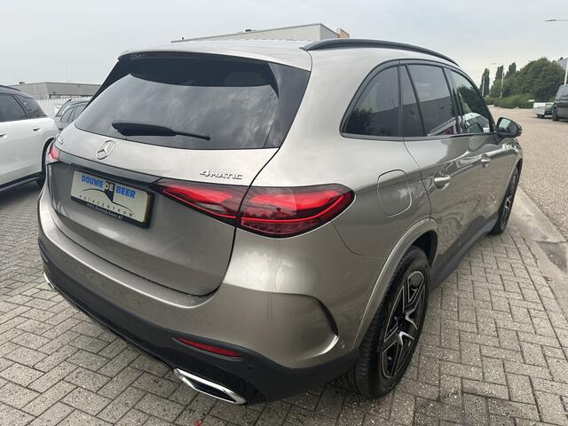 Mercedes-Benz GLC-KLASSE 300e 4MATIC AMG Line Night Pano-Dak | Trekhaak | 360-Camera | Stoel & Stuurverw.