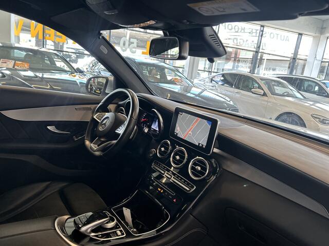 Mercedes-Benz GLC-KLASSE 250 4MATIC AMG Premium Plus | Panoramadak | Cruise control | Climate control | Navigatie | Alcantara/Lederen bekleding | Stoelverwarming | Adaptief onderstel | Navigatie