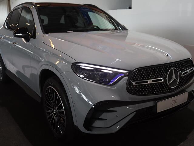 Mercedes-Benz GLC-KLASSE 300e 4MATIC Sport Edition | Night | Panoramadak | Memory stoelen | Sfeerverlichting | 360 camera | Digital light |
