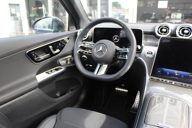 Mercedes-Benz GLC-KLASSE 300e 4MATIC AMG Line | Burmester | Pano | Trekhaak | 360 camera