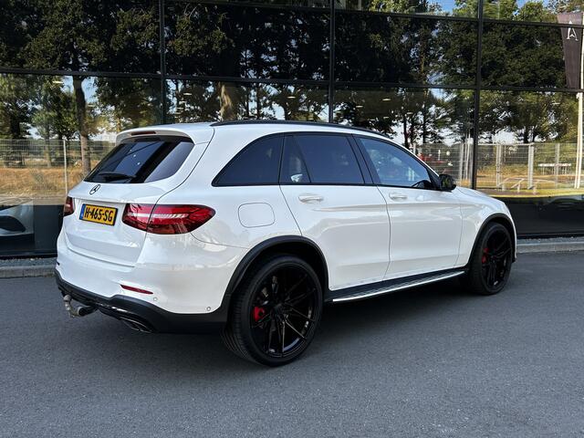 Mercedes-Benz GLC-KLASSE 250 AMG // Panoramadak // Trekhaak // 22 inch // AMG grille // Camera // Night pakket // Sfeerverlichting