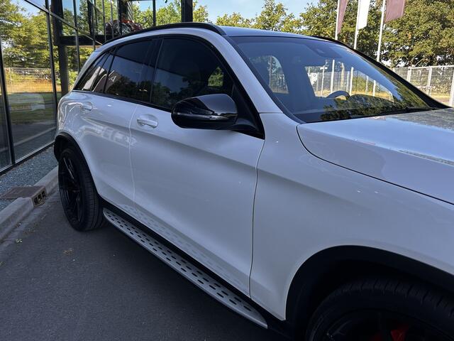 Mercedes-Benz GLC-KLASSE 250 AMG // Panoramadak // Trekhaak // 22 inch // AMG grille // Camera // Night pakket // Sfeerverlichting