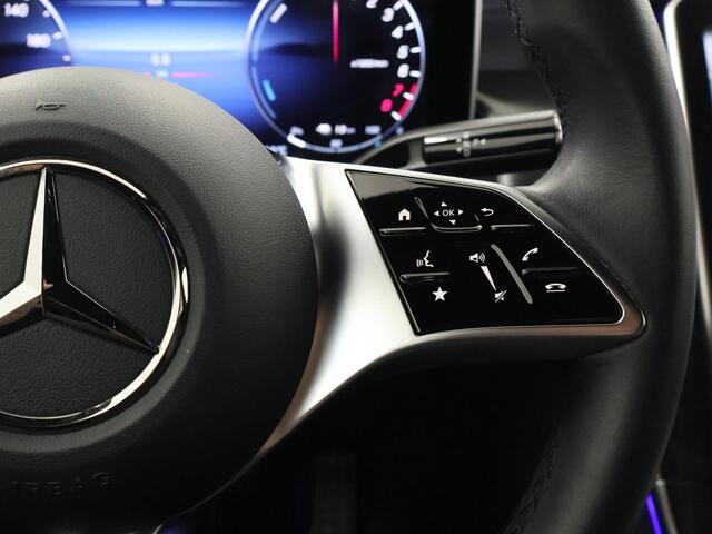 Mercedes-Benz GLC-KLASSE 300e 4MATIC Luxury Line | Memory | Stoelverwarming | Achteruitrijcamera | Sfeerverlichting |