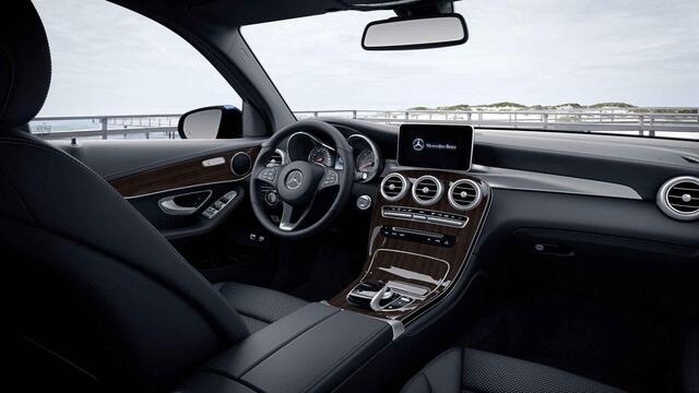 Mercedes-Benz GLC-KLASSE 220 d 4MATIC Business Solution | Panoramadak | Trekhaak | Achteruitrijcamera | Stoelverwarming |