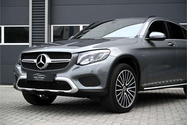 Mercedes-Benz GLC-KLASSE Coupé 350e 4MATIC / SCHUIFDAK / LEDER / MEMORY / CAMERA / SFEERVERLICHTING / TREKHAAK
