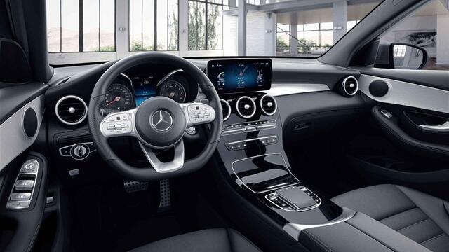 Mercedes-Benz GLC-KLASSE 300e 4MATIC Business Solution AMG | Panoramadak | Lederen bekleding | 360 graden camera |
